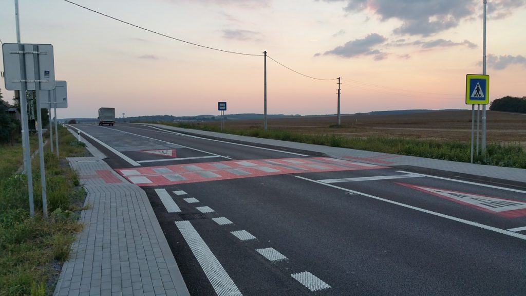 cesta-priechod-pre-chodcov