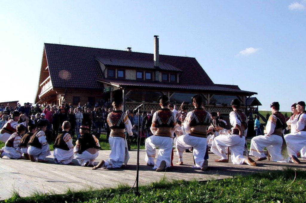 Salaš pod Maginhradom, mitrovanie