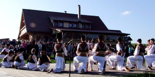 Salaš pod Maginhradom, mitrovanie