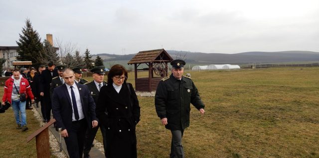 Ministerka spravodlivosti Lucia Žitňanská na mieste plánovanej väznice na Sabovej