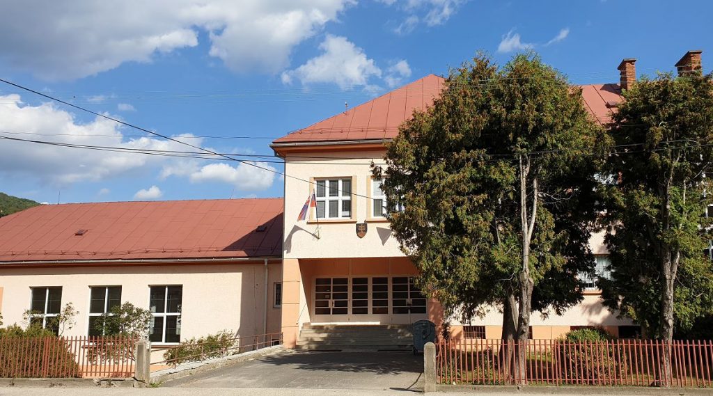 Gymnázium Hnúšťa