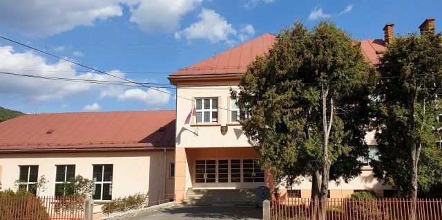 Gymnázium Hnúšťa