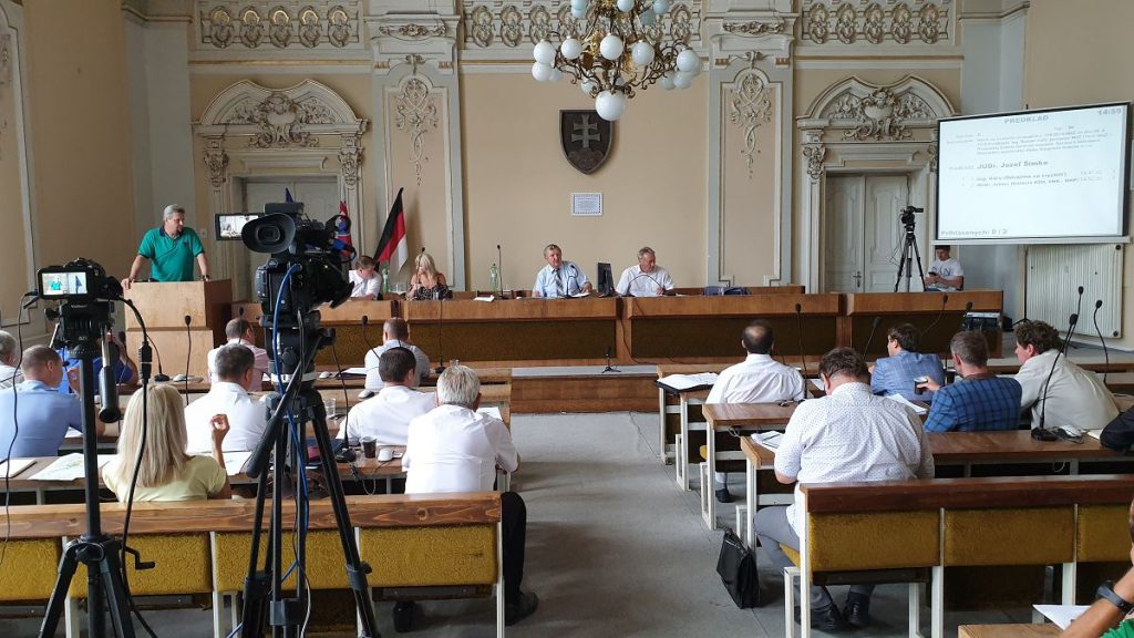 poslanci, zastupiteľstva