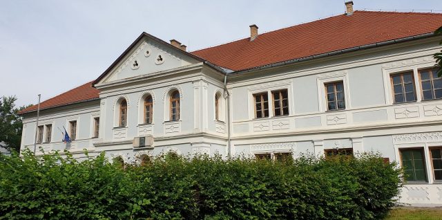 Prvé slovenské literárne gymnázium Revúca