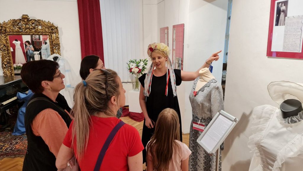 Tajomstvá ukryté pod závojom