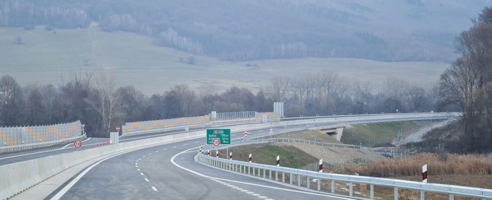 Rýchlostná cesta R2