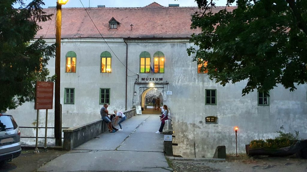 Múzeum Modrý Kameň