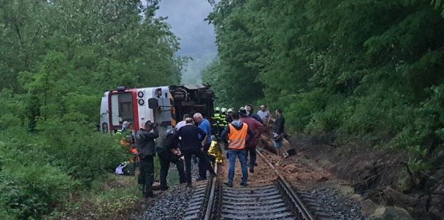 Prevrátený vlak, nehoda vlaku