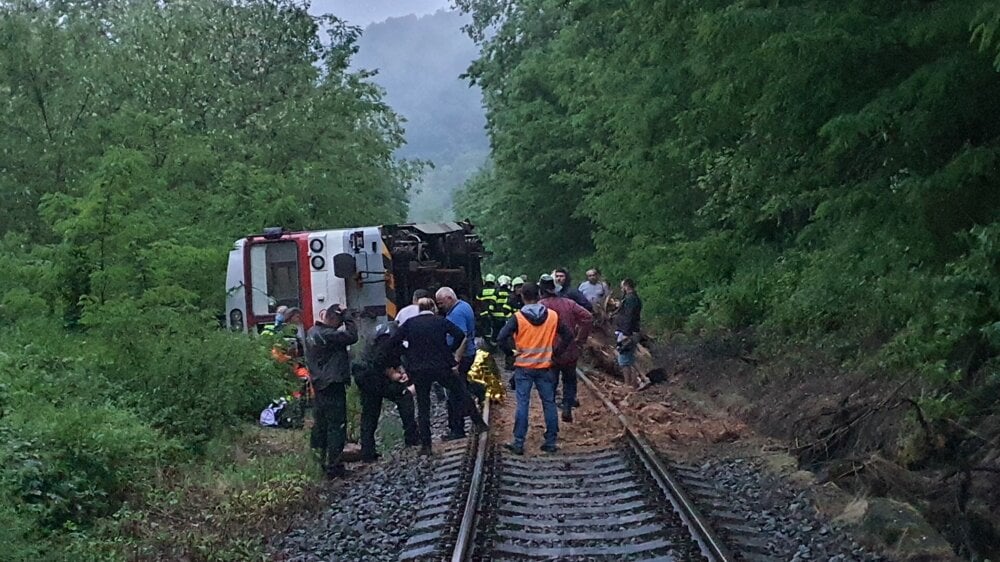 Prevrátený vlak, nehoda vlaku