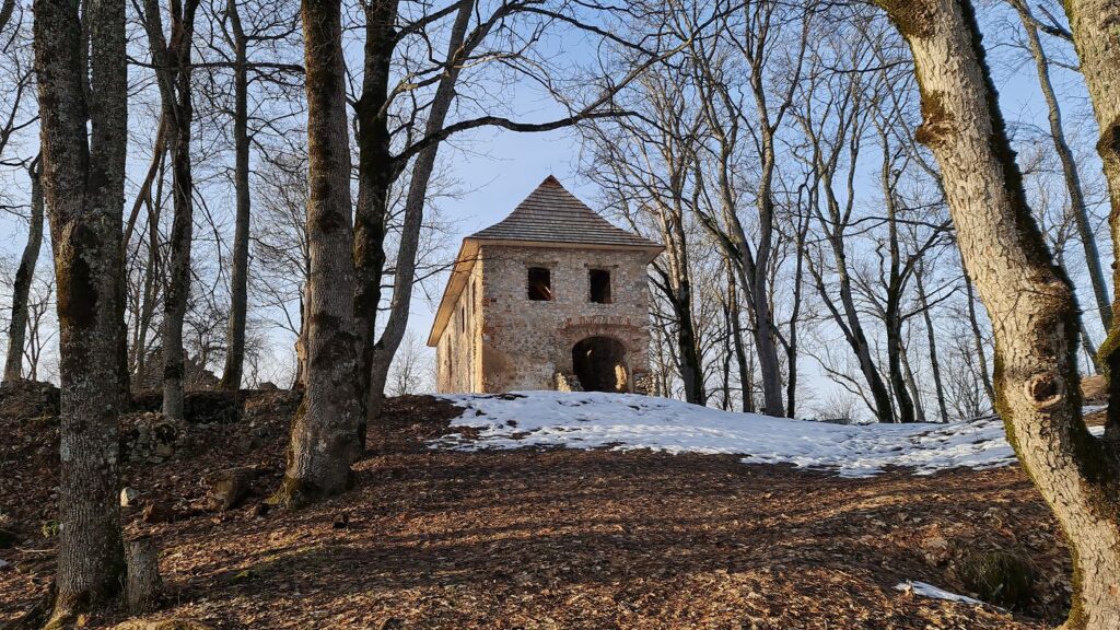 Zastrešený Dom veliteľa na hrade Muráň