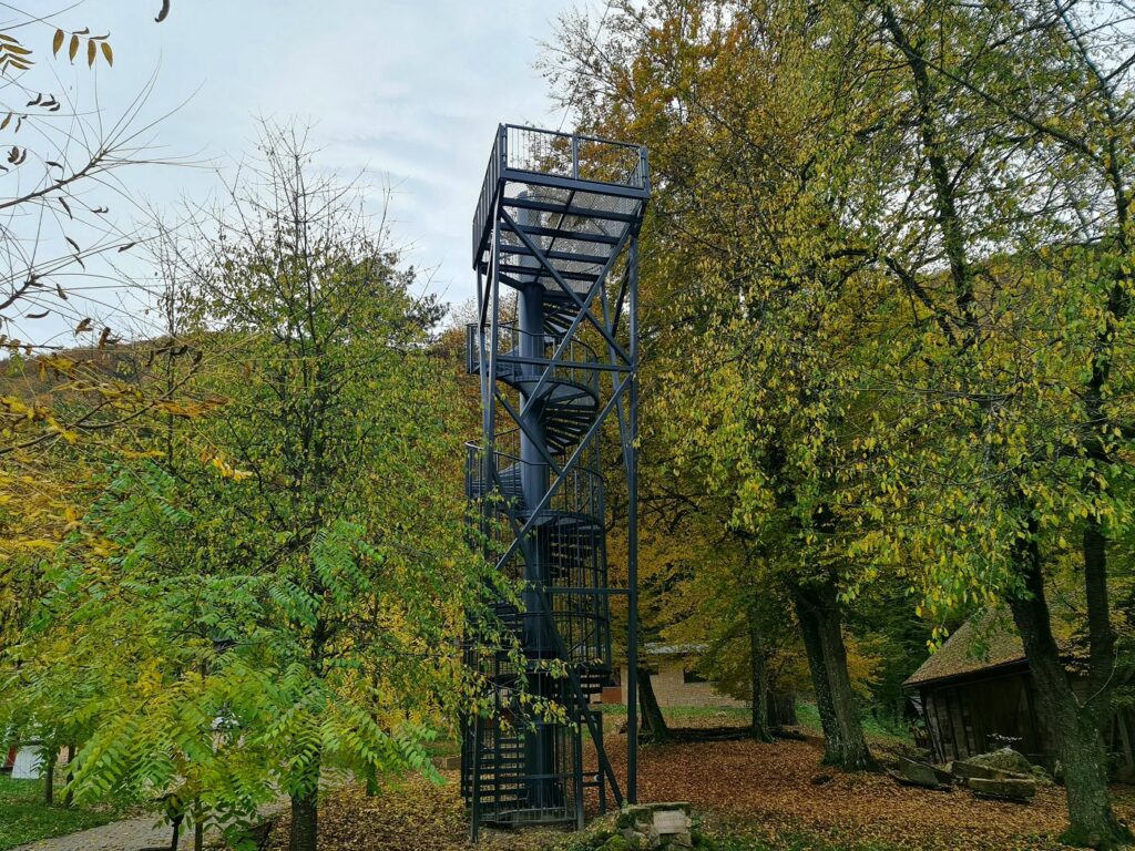 Horná veža zipline dráhy Gombasek
