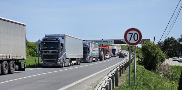 Kolóna na Košickej ceste