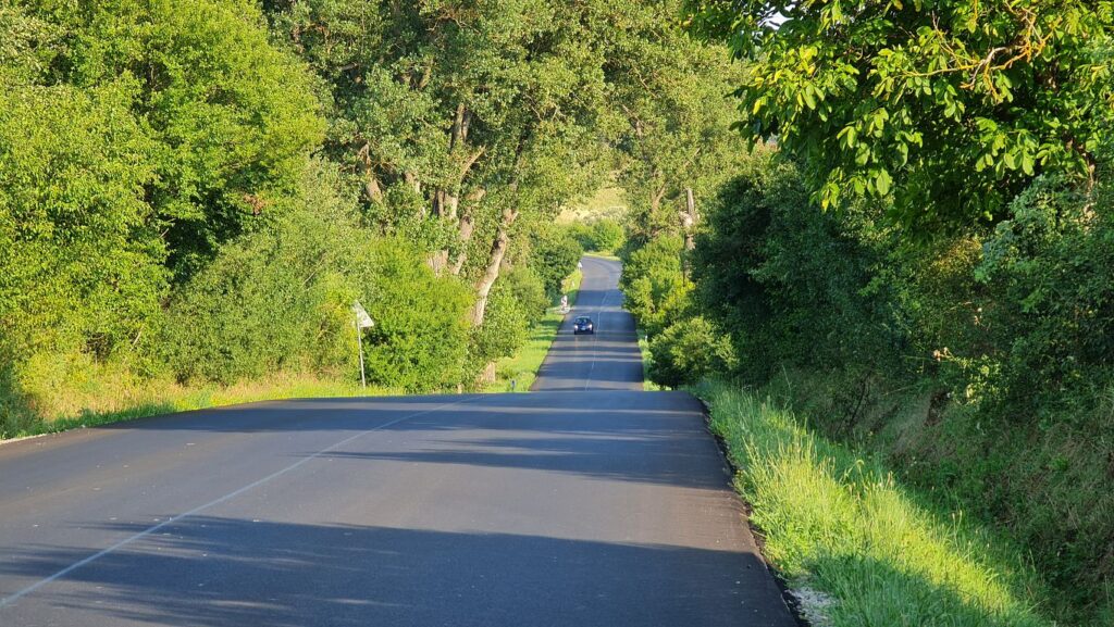 Zrekonštruovaná cesta medzi Fiľakovom a Šuricami