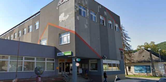 Pošta Revúca, biely prášok