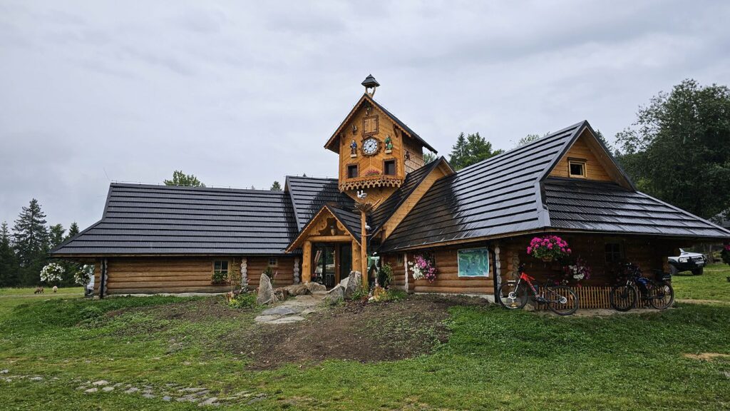 Chlípavica - najväčšie kukučkové hodiny na Slovensku