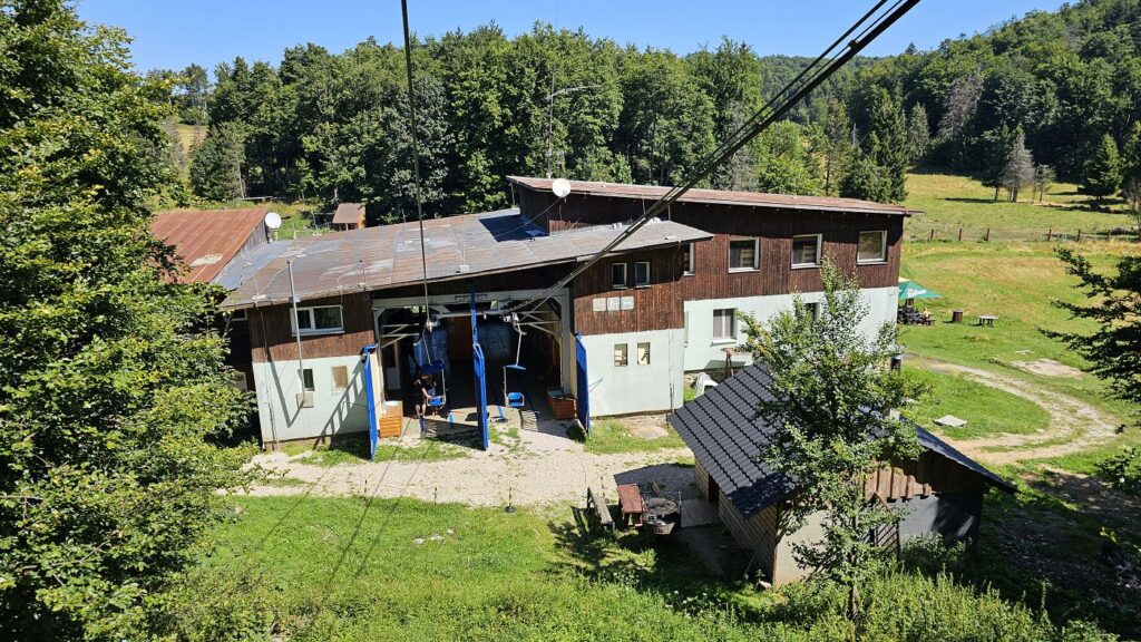 Lanovka na Geravy - horná stanica