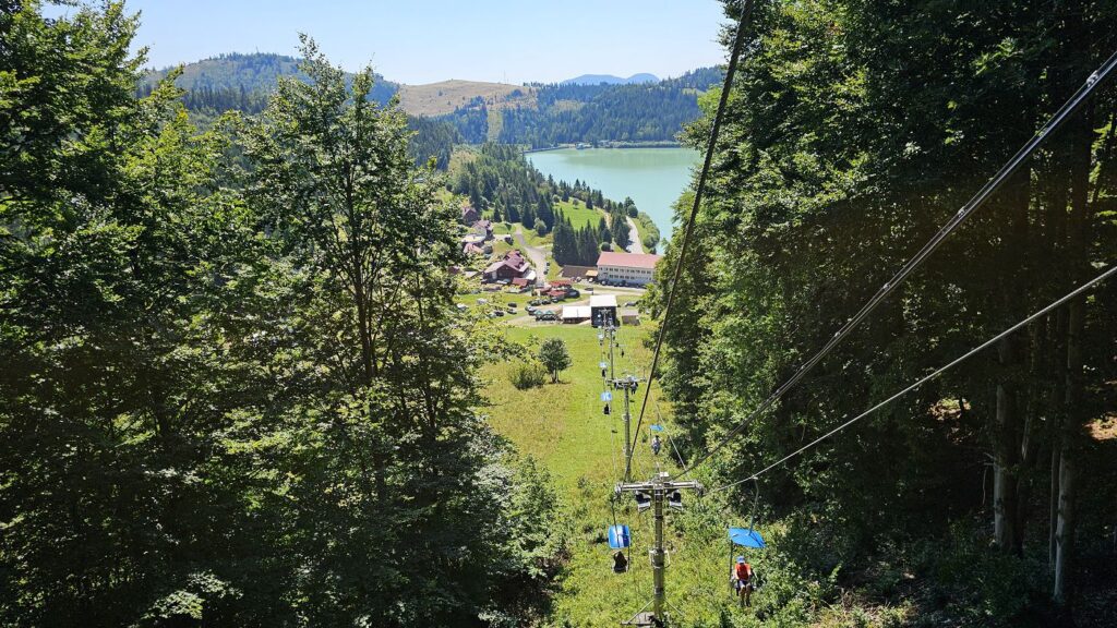 Lanovka na Geravy - pohľad na Palcmanskú Mašu