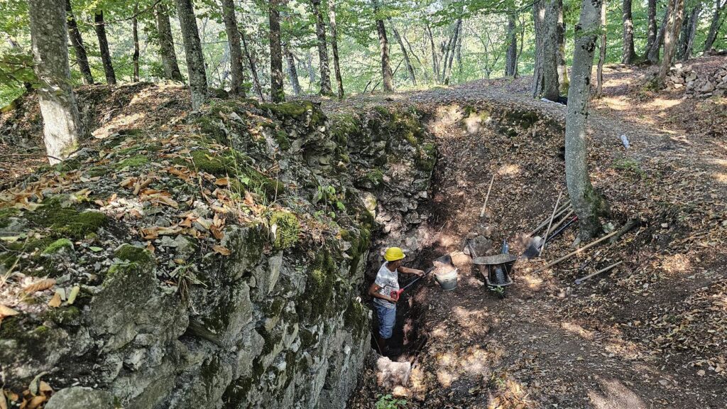 Hrad Drienok - archeologický výskum