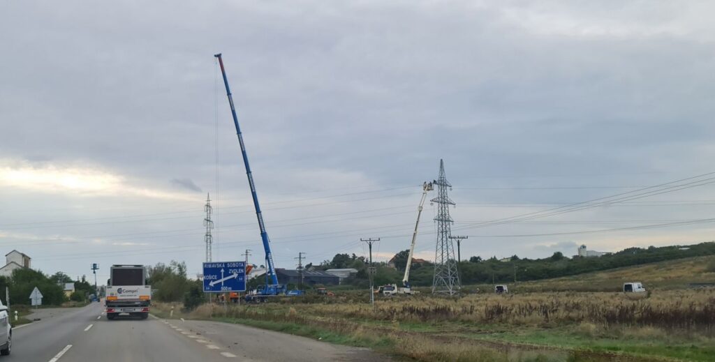 Práce na vedení veľmi vysokého napätia