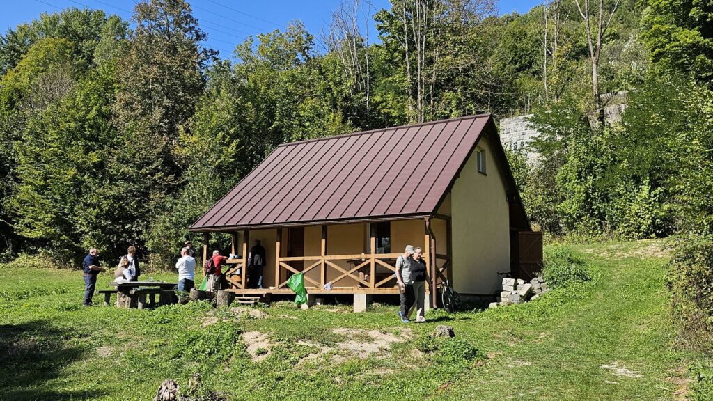'Sklad turistov' v areáli Šťavica Tisovec, ktorý je sídlom TO KOS Rimavská dolina