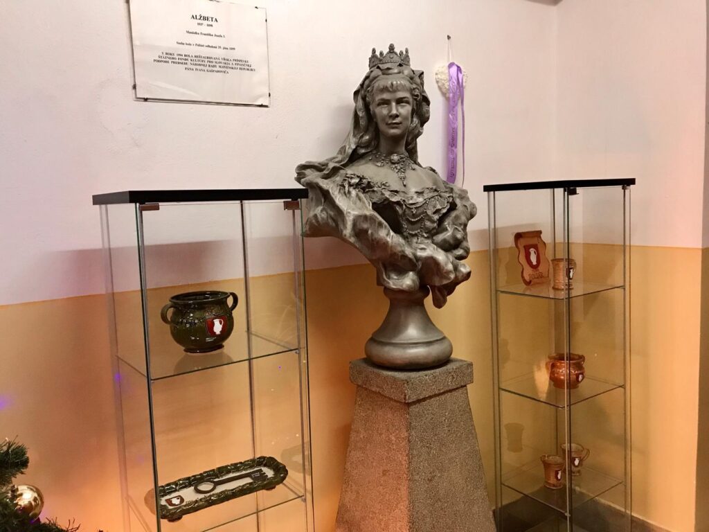 Busta Sissi a najstarší mestský kľúč v Poltári