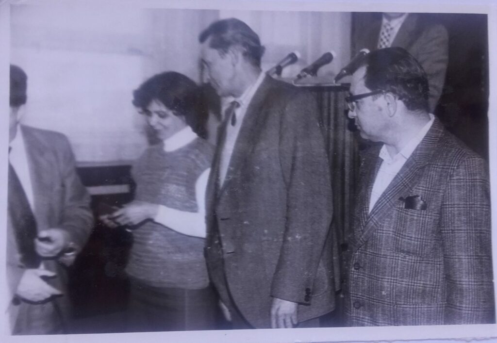 Na foto zľava Alžbeta Liptáková, redakčný vodič Ján Kyzúr a redaktor Ernest Horský