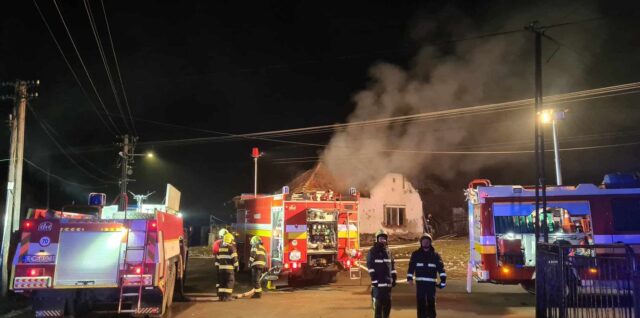 Požiar Šíd, Hazz, hasiči