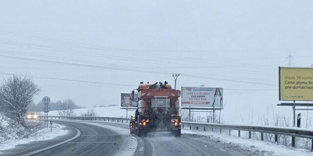 sypač, sneh, cesta, sneženie, zima