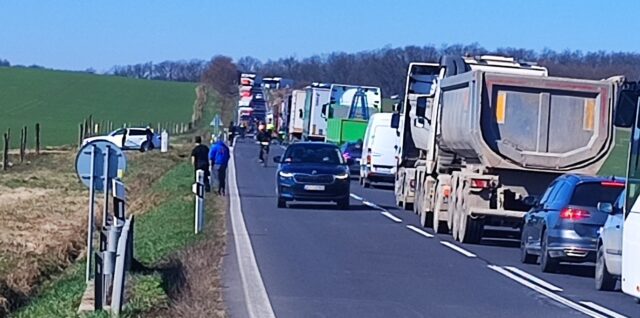 Nehoda, havária, Bátka, kamión