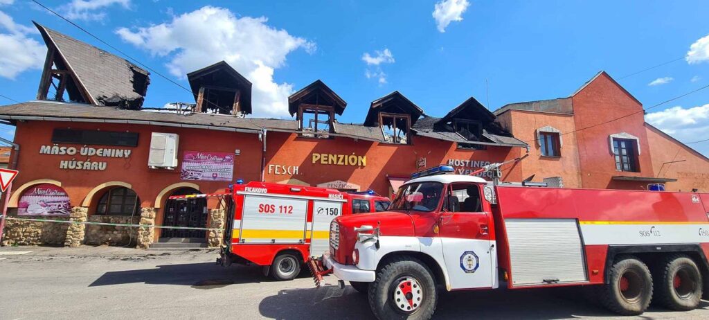 Požiar Fiľakovo, budova centrál, dobrovoľní hasiči Fiľakovo
