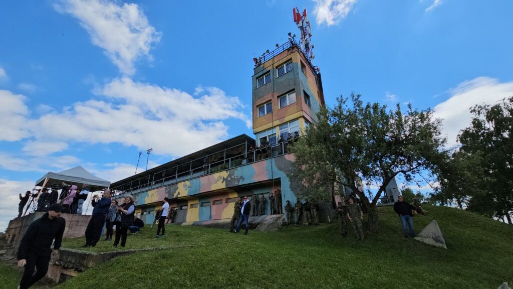 Kamenný vrch, Lešť