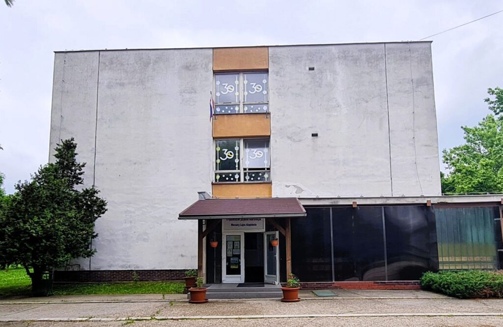 ZŠ Lajosa Mocsáryho na Farskej lúke, Fiľakovo