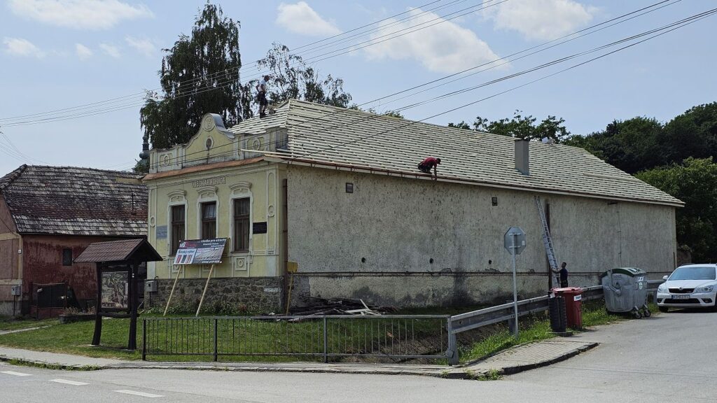 Kultúrny dom Rimavská Baňa dostáva novú strechu