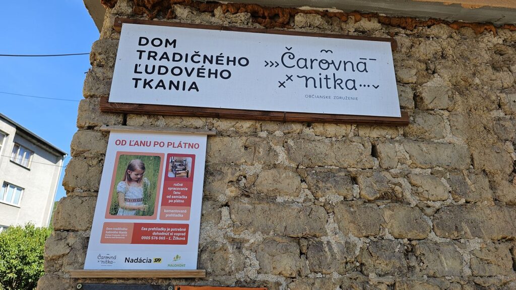 Dom tradičného ľudového tkania