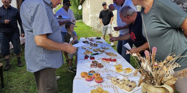 Súťaž o najlepší ovocný koláč v rámci podujatia Rozlúčka s letom v dedine Polichno