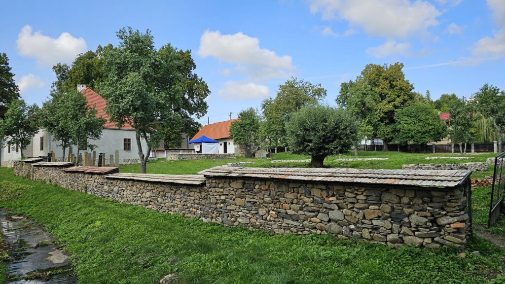 Záhrada Boženy Slančíkovej Timravy, Timravin dvor