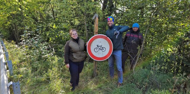 Demontovanie tabule zákaz vjazdu cyklistom