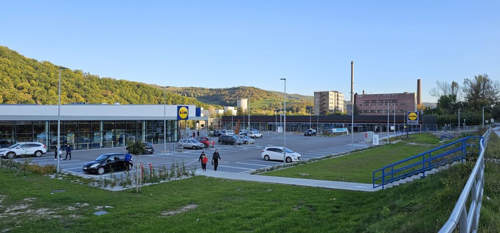 Obchodná zóna Hnúšťa - Lidl