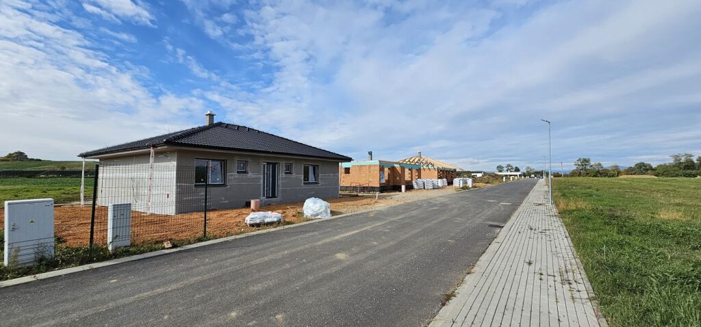 Slnečné pozemky, Tomašová, nové domy, Rimavská Sobota