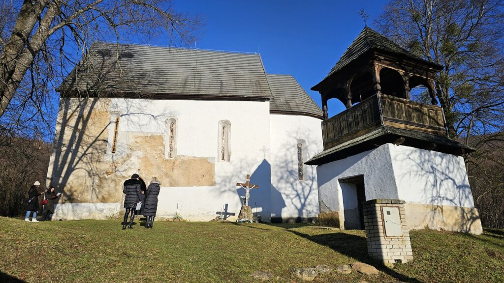 Gotický kostol Rákoš