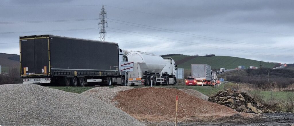 Nehoda Bátka, Figa, Rakytník