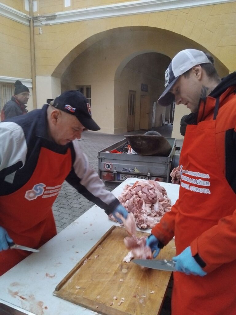 Spracovanie mäsa, školská zabíjačka