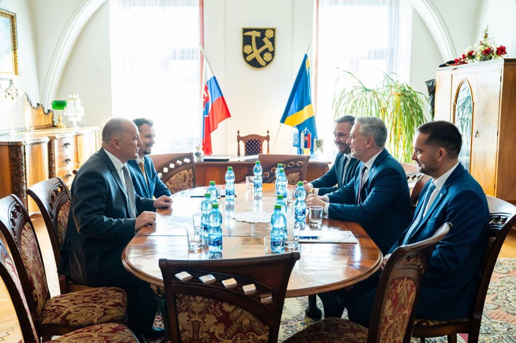 Stretnutie predstaviteľov Rožňavského okresu a Košického kraja, dotácie