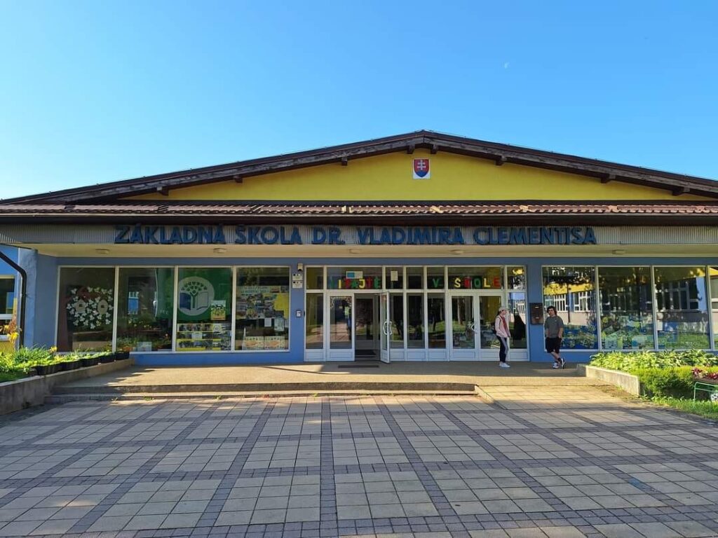 Základná škola Dr. V. Clementisa Tisovec