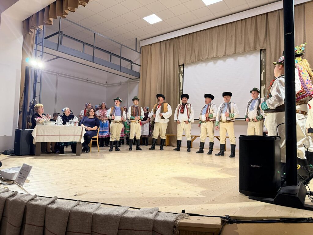 Folkloristi na krste
