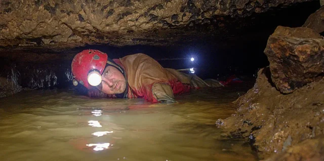 Jaskyniar, jaskyňa, jaskyne