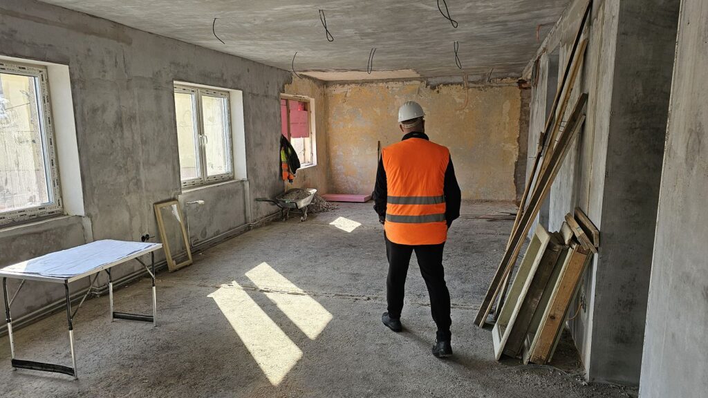 Jedna z rekonštruovaných miestností starého internátu Spojenej školy Poltár