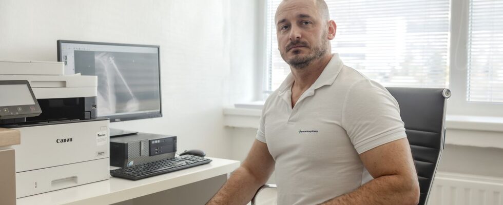 MUDr. Tibor Varga z chirurgického oddelenia Nemocnice Penta Hospitals Rožňava