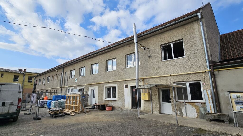 Starý rekonštruovaný internát Spojenej školy Poltár