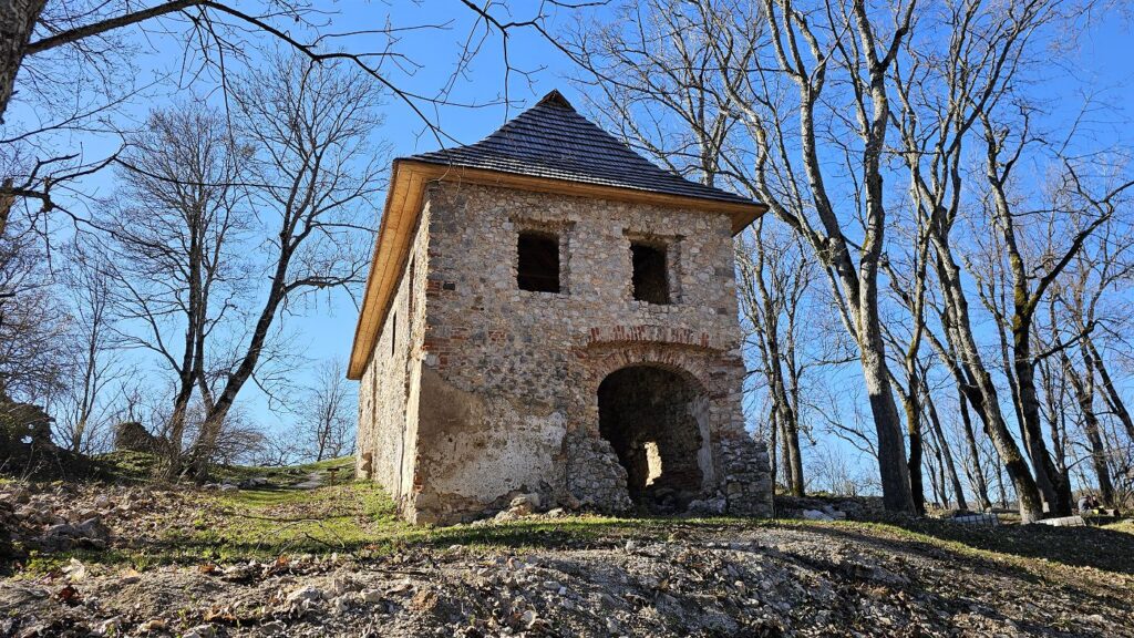 Dom veliteľa, Muránsky hrad